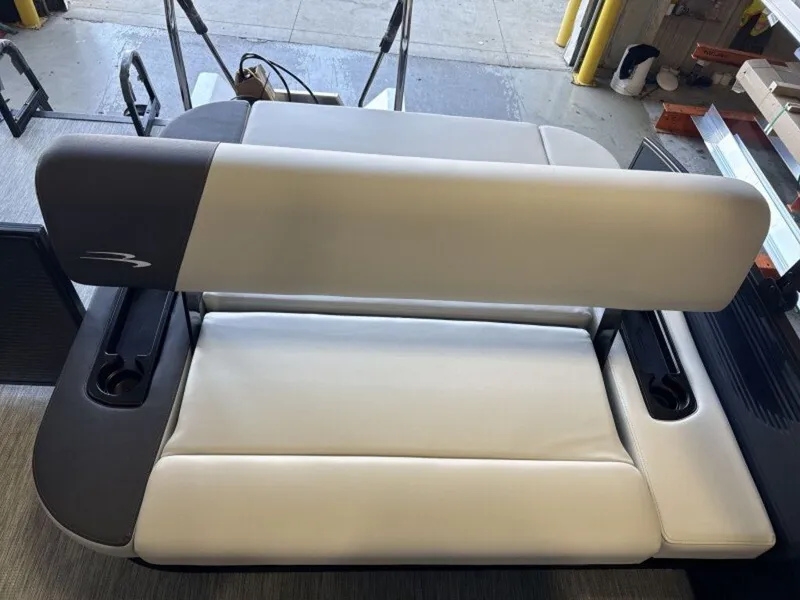 Slide: The Image of Bennington 22 S1 SWINGBACK 2026 - 35