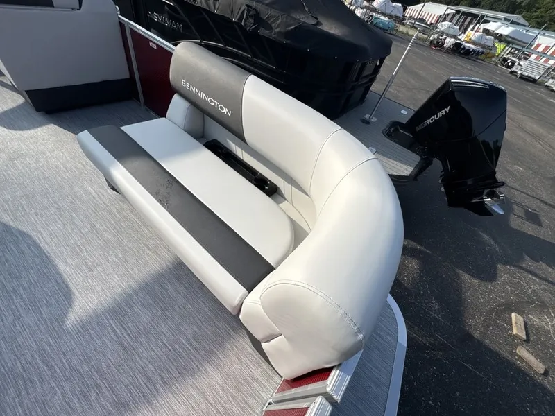 Slide: The Image of Bennington 20 S1 CRUISE 2026 - 12