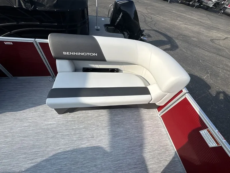 Slide: The Image of Bennington 20 S1 CRUISE 2026 - 14