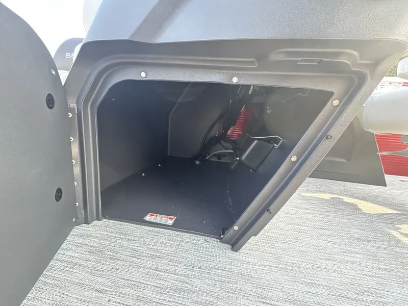 Slide: The Image of Bennington 20 S1 CRUISE 2026 - 23