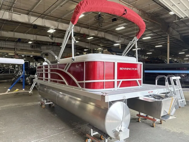 Slide: The Image of Bennington 20 S1 CRUISE 2026 - 32