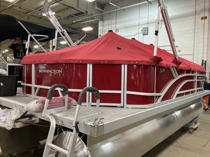 Slide: The Image of Bennington 20 S1 CRUISE 2026 - 38