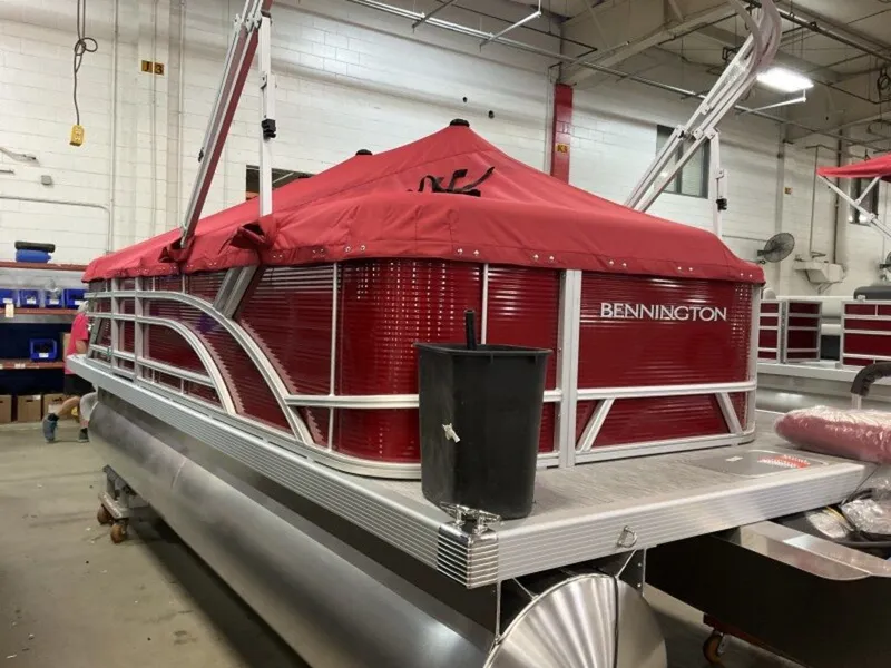 Slide: The Image of Bennington 20 S1 CRUISE 2026 - 39