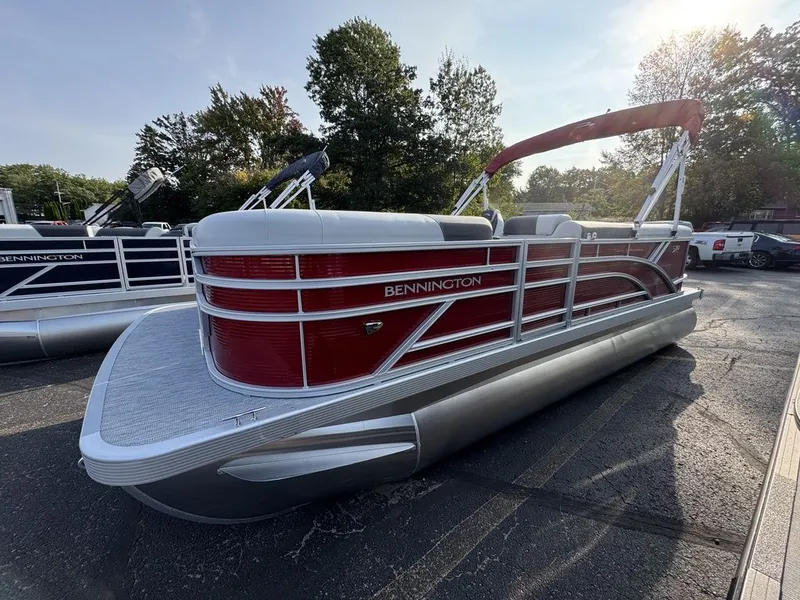 Slide: The Image of Bennington 20 S1 CRUISE 2026 - 4