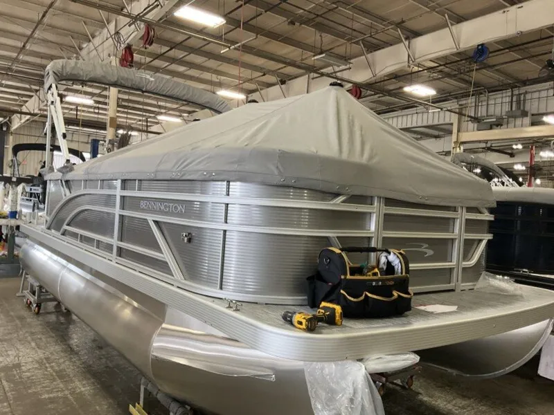 Slide: The Image of Bennington 20 S1 CRUISE 2026 - 2