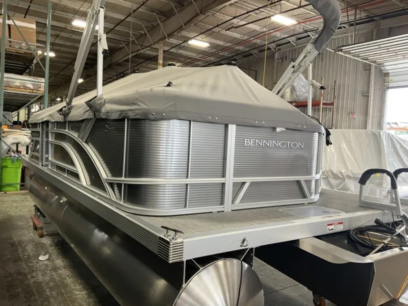 Slide: The Image of Bennington 20 S1 CRUISE 2026 - 4