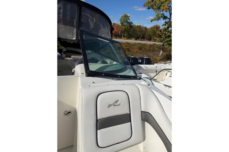 Slide: The Image of Sea Ray 290 SLX 2006 - 12