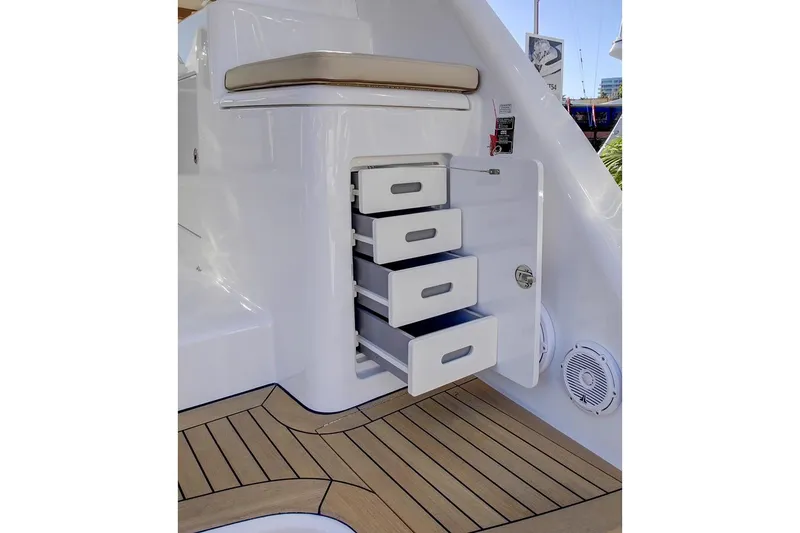 Slide: The Image of Hatteras GT45X Open 2023 - 2