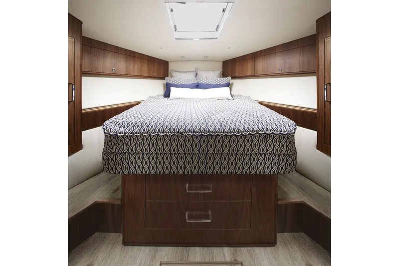 Slide: The Image of Hatteras GT45X Open 2023 - 5