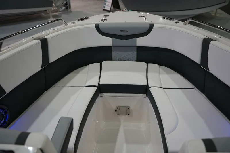 Slide: The Image of Chaparral 270OSX 2025 - 30