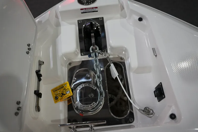Slide: The Image of Chaparral 270OSX 2025 - 37