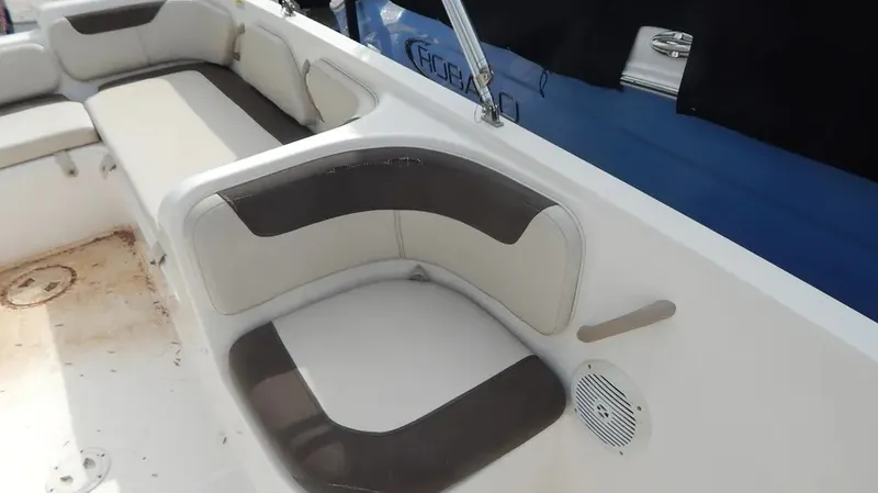 Slide: The Image of Bayliner Element E21 2021 - 24