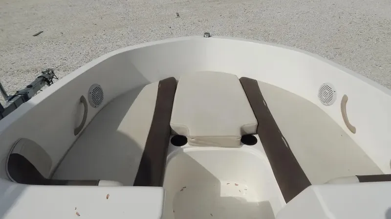 Slide: The Image of Bayliner Element E21 2021 - 20
