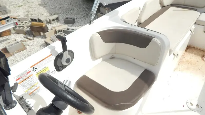 Slide: The Image of Bayliner Element E21 2021 - 25