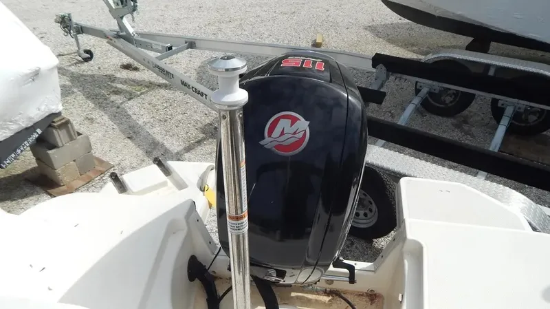 Slide: The Image of Bayliner Element E21 2021 - 18