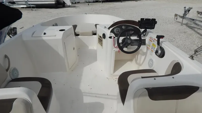 Slide: The Image of Bayliner Element E21 2021 - 22
