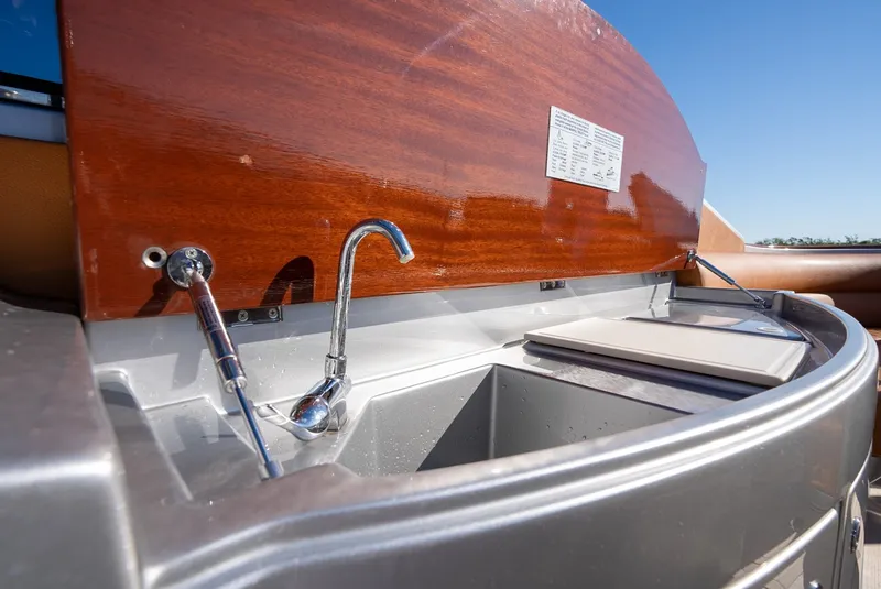 Slide: The Image of RIVA YACHT Aquariva Super 2020 - 26