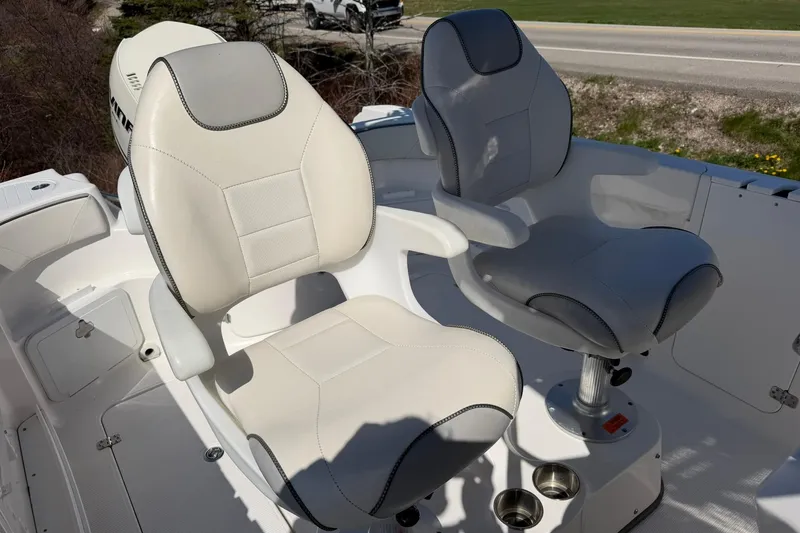 Slide: The Image of Campion Explorer 602 Center Console 2013 - 40