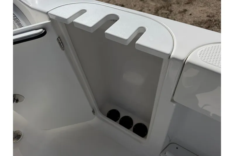 Slide: The Image of Campion Explorer 602 Center Console 2013 - 45