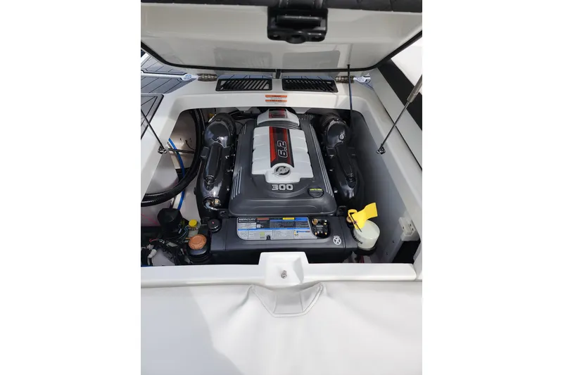 Slide: The Image of Monterey 238SS Super Sport 2022 - 10