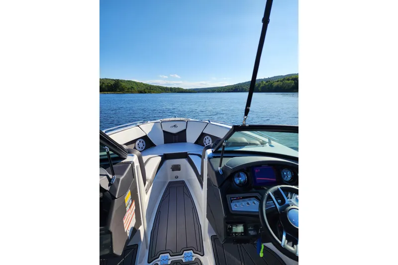 Slide: The Image of Monterey 238SS Super Sport 2022 - 11