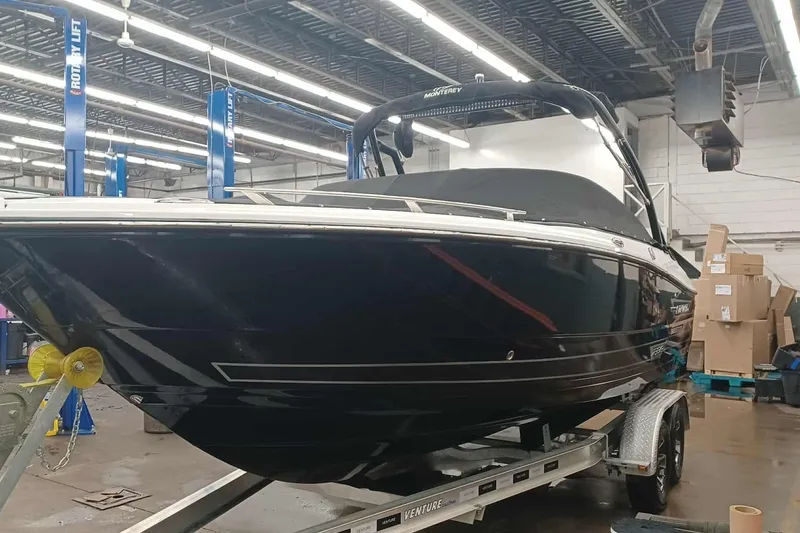 Slide: The Image of Monterey 238SS Super Sport 2022 - 18