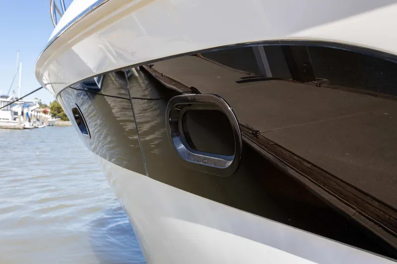 Slide: The Image of Sea Ray Sundancer 400 2017 - 14
