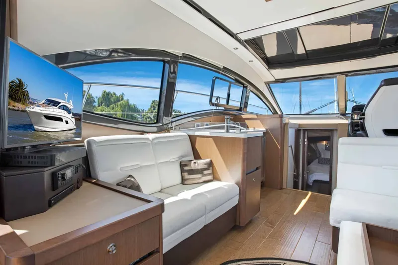 Slide: The Image of Sea Ray Sundancer 400 2017 - 27
