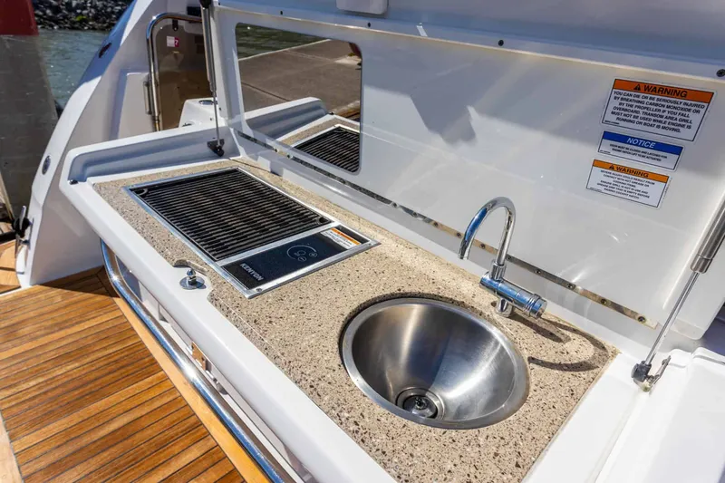 Slide: The Image of Sea Ray Sundancer 400 2017 - 83