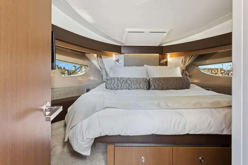 Slide: The Image of Sea Ray Sundancer 400 2017 - 48