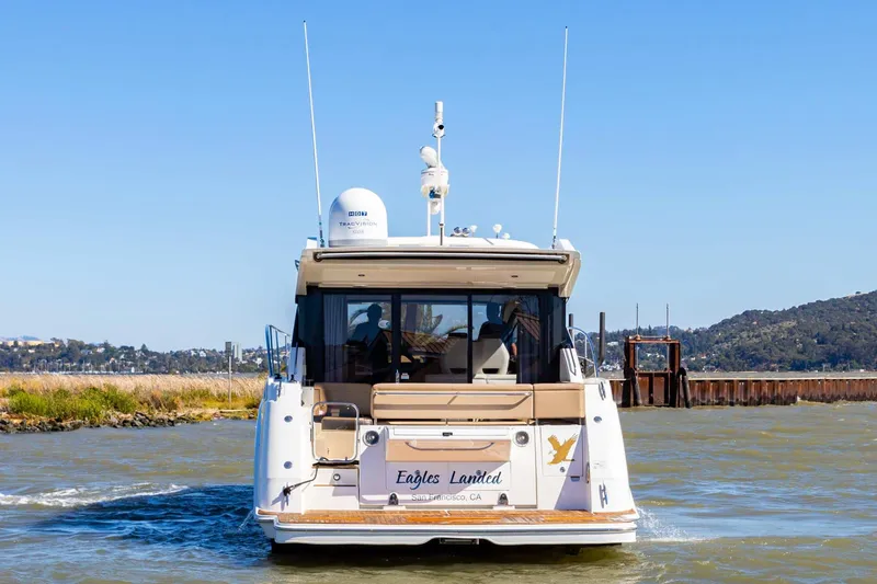 Slide: The Image of Sea Ray Sundancer 400 2017 - 5