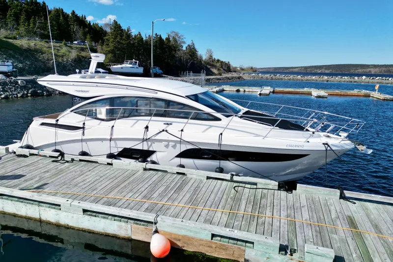 Slide: The Image of Sea Ray Sundancer 400 2016 - 10