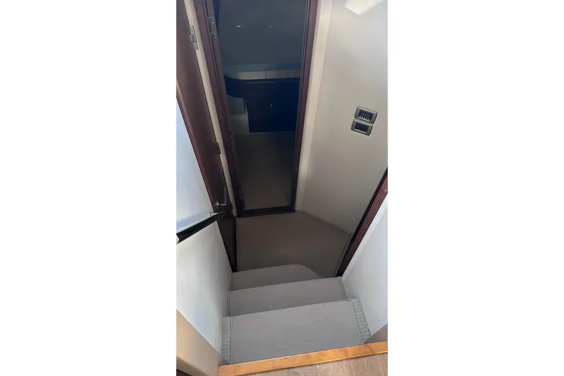 Slide: The Image of Sea Ray Sundancer 400 2016 - 24