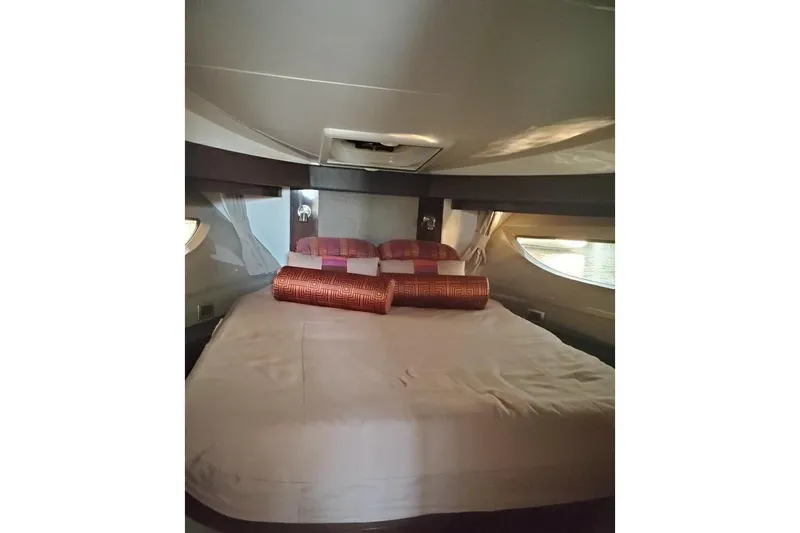 Slide: The Image of Sea Ray Sundancer 400 2016 - 25