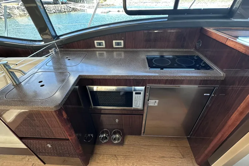 Slide: The Image of Sea Ray Sundancer 400 2016 - 21