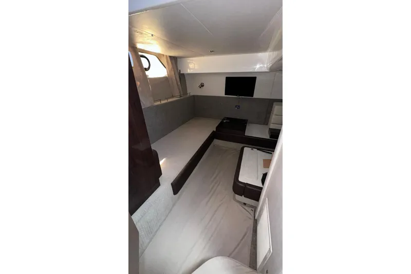 Slide: The Image of Sea Ray Sundancer 400 2016 - 26