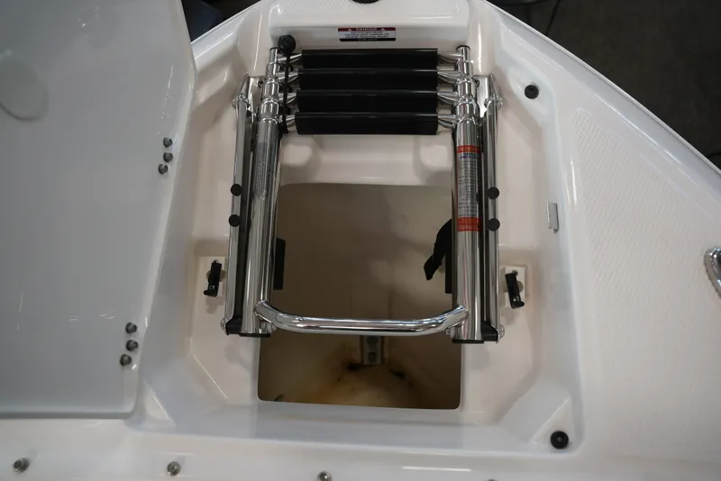 Slide: The Image of Chaparral 267SSX 2025 - 56