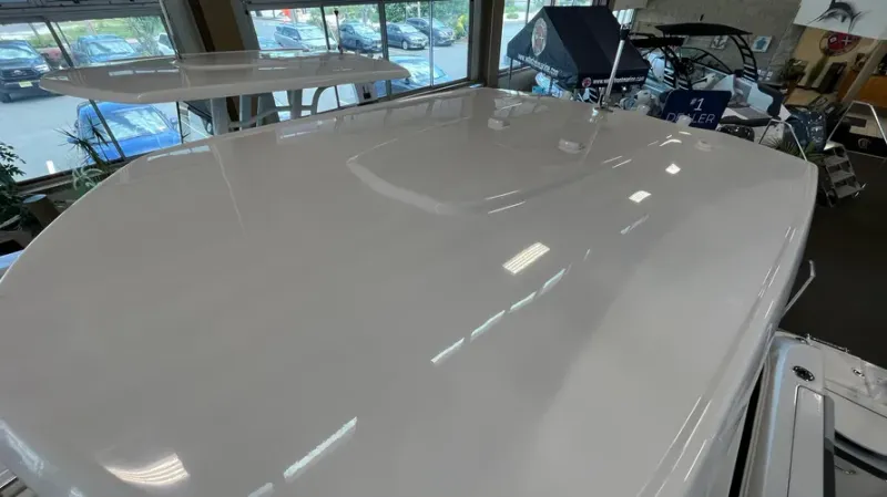 Slide: The Image of Robalo R222EX 2025 - 15