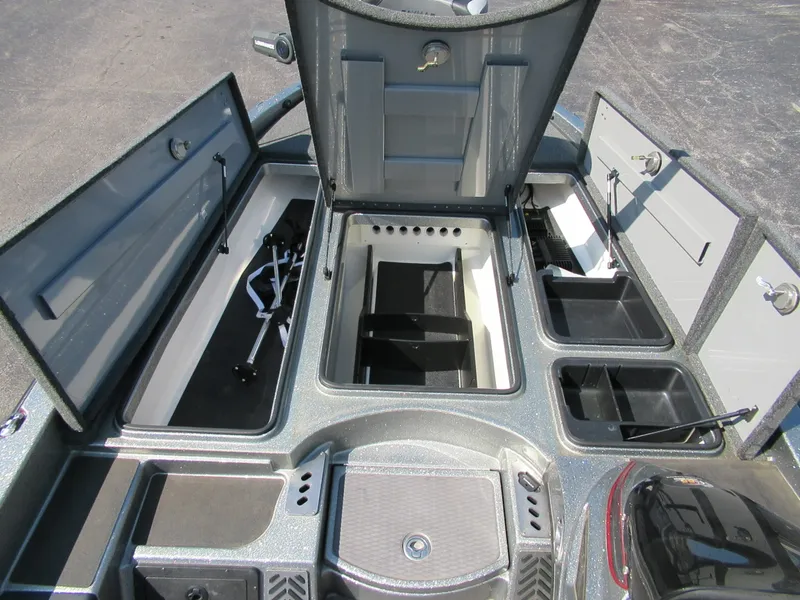 Slide: The Image of Caymas CX 21 PRO 2021 - 6