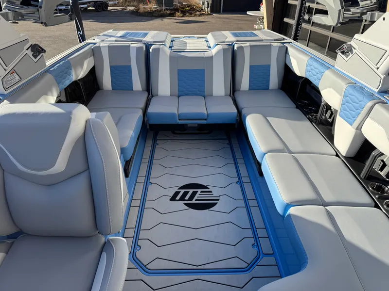 Slide: The Image of Malibu 24 MXZ 2026 - 10
