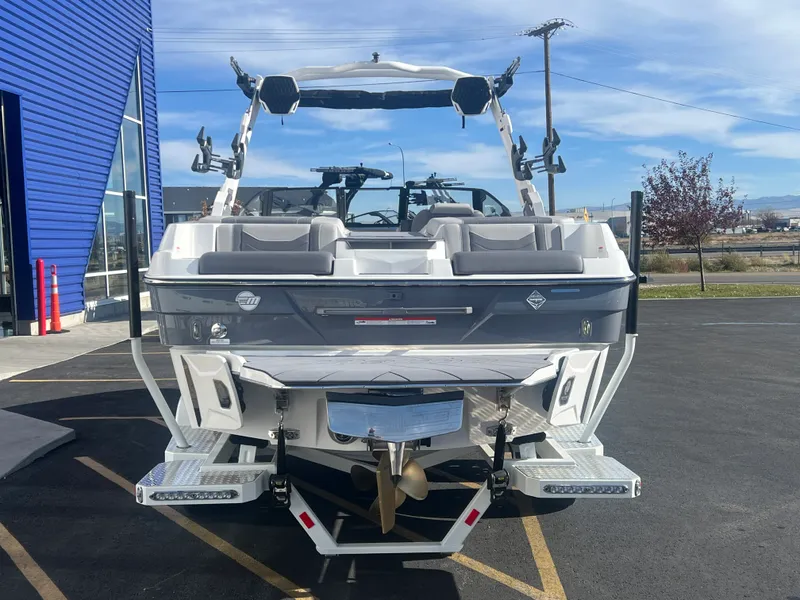 Slide: The Image of Malibu 23 LSV 2026 - 7