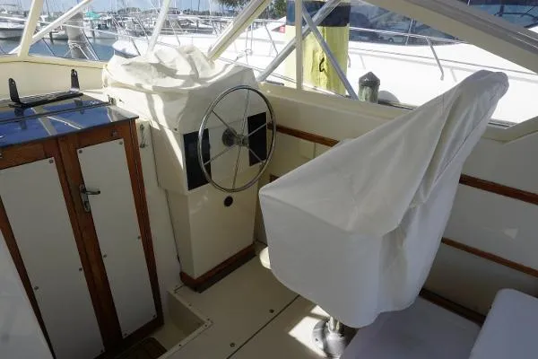 Slide: The Image of Hatteras 36 Convertible 1985 - 40