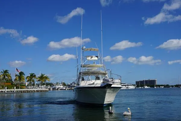 Slide: The Image of Hatteras 36 Convertible 1985 - 13