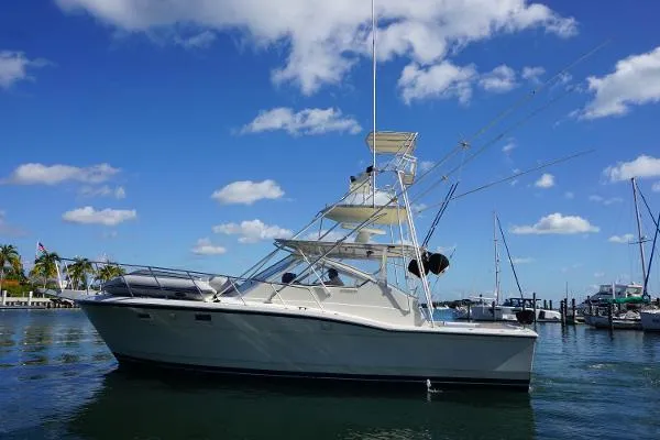 Slide: The Image of Hatteras 36 Convertible 1985 - 2