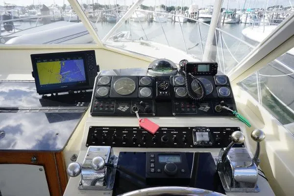 Slide: The Image of Hatteras 36 Convertible 1985 - 27