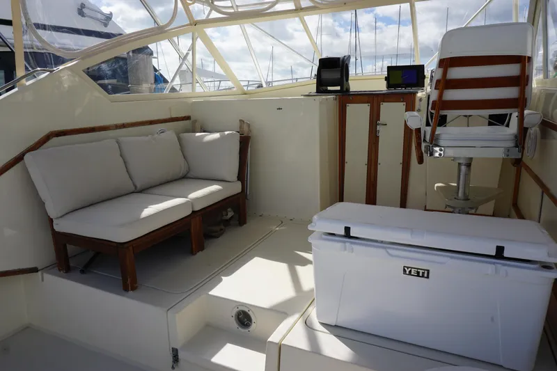 Slide: The Image of Hatteras 36 Convertible 1985 - 31
