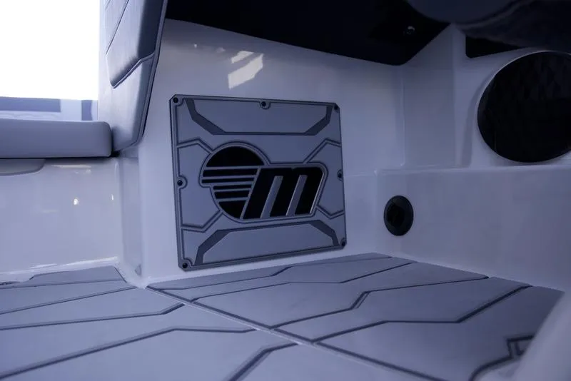 Slide: The Image of Malibu 24 MXZ 2026 - 27