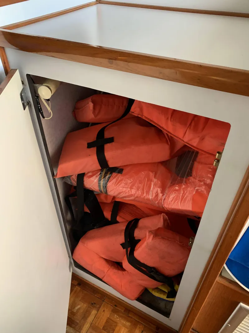 Slide: The Image of Atlantic Sportfish Express 34 1990 - 29