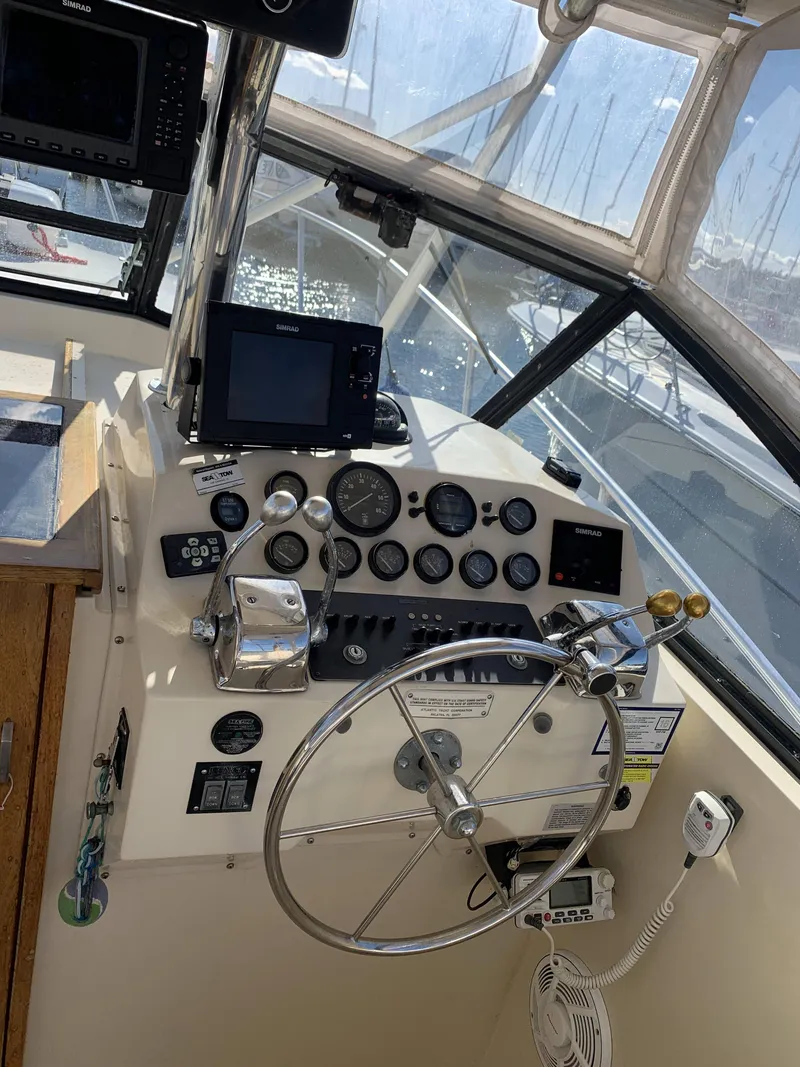 Slide: The Image of Atlantic Sportfish Express 34 1990 - 17