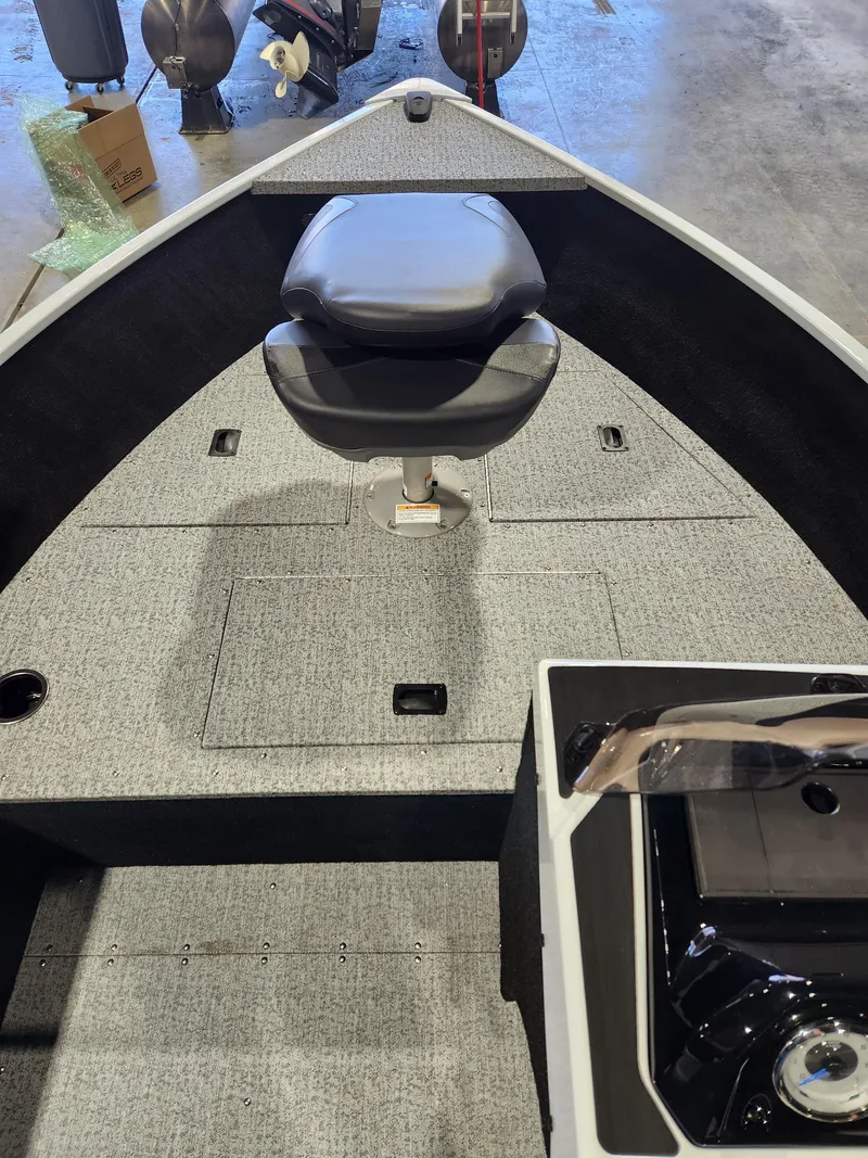 Slide: The Image of Smoker Craft LAZER161 2026 - 3